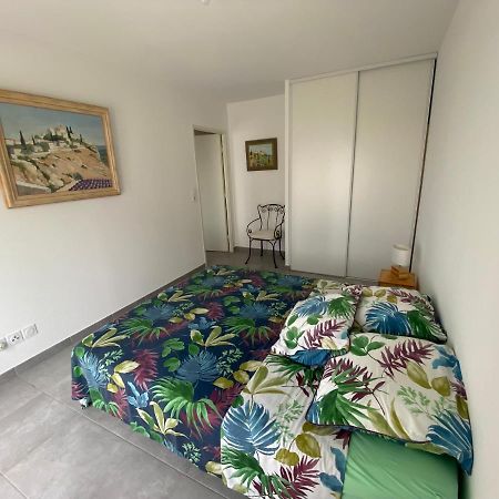 Appartement Type 2 Neuf +Grande Terrasse เลอลาวองดูว์ ภายนอก รูปภาพ