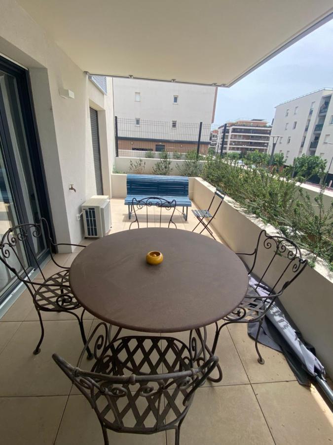 Appartement Type 2 Neuf +Grande Terrasse เลอลาวองดูว์ ภายนอก รูปภาพ