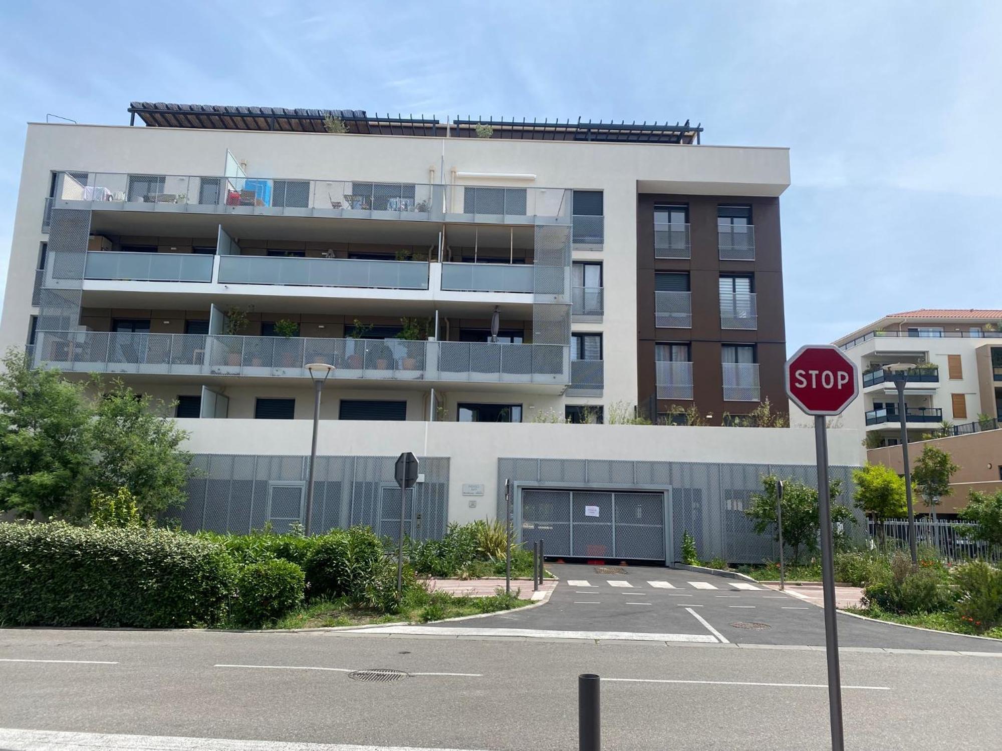 Appartement Type 2 Neuf +Grande Terrasse เลอลาวองดูว์ ภายนอก รูปภาพ